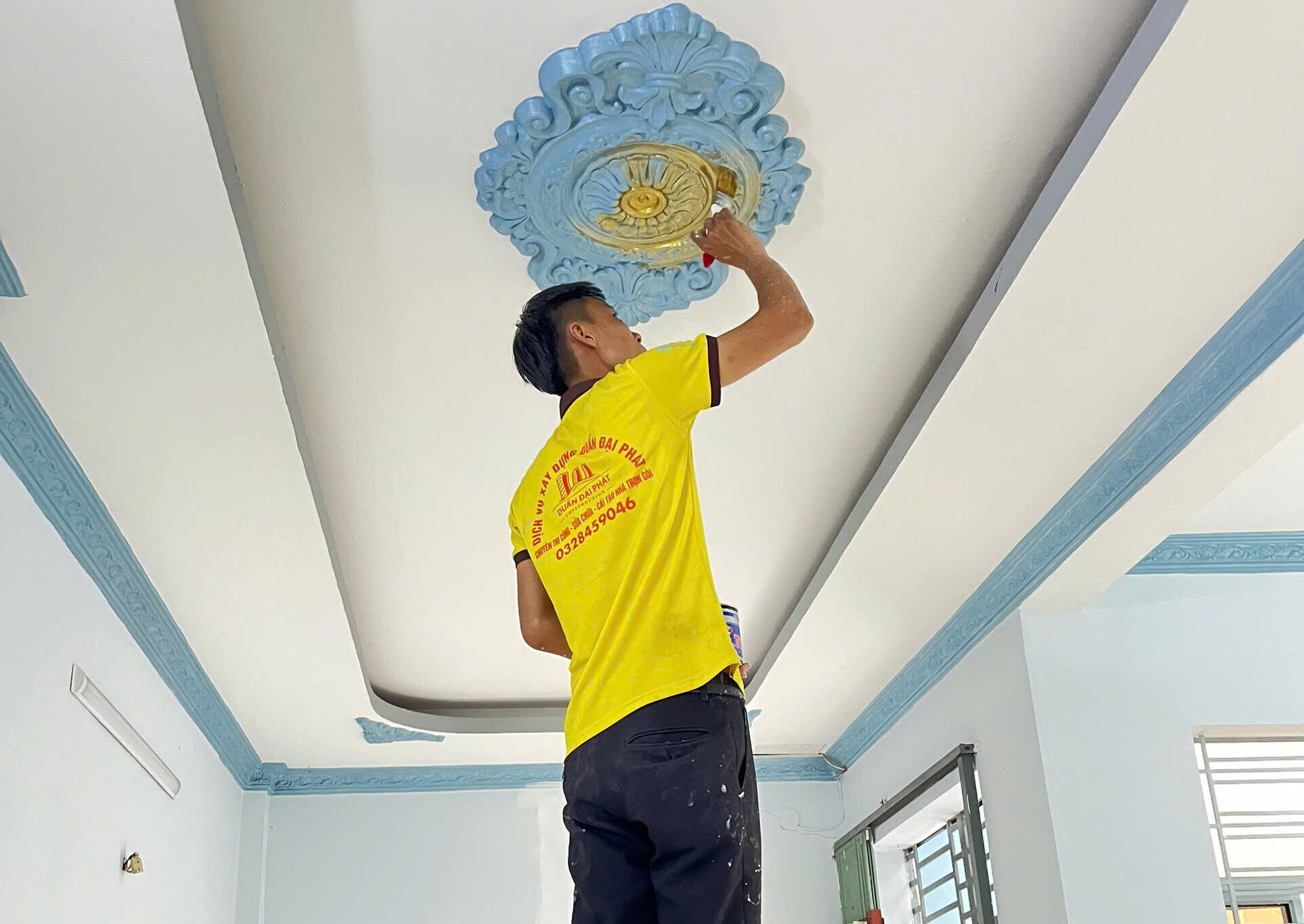 thi công dặm vá sơn tranng trí chỉ tường