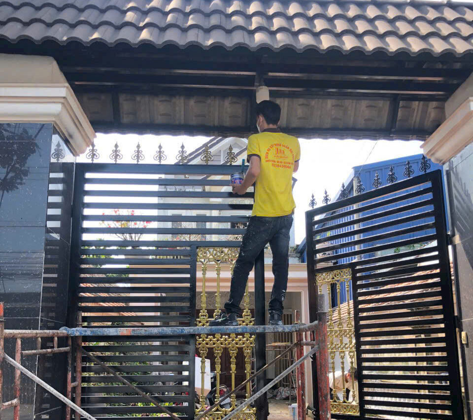 SƠN CỬA CỔNG 2 CÁNH