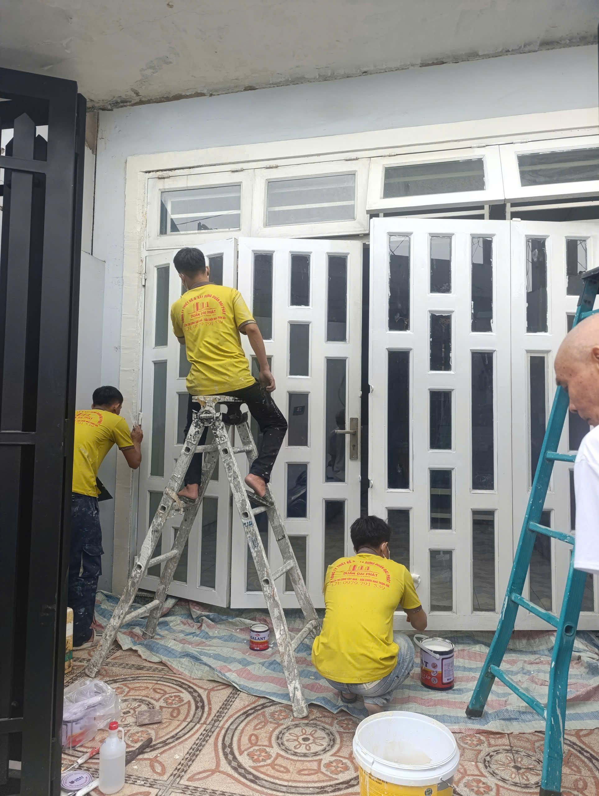 SƠN CỬA SẮT 4 CÁNH-