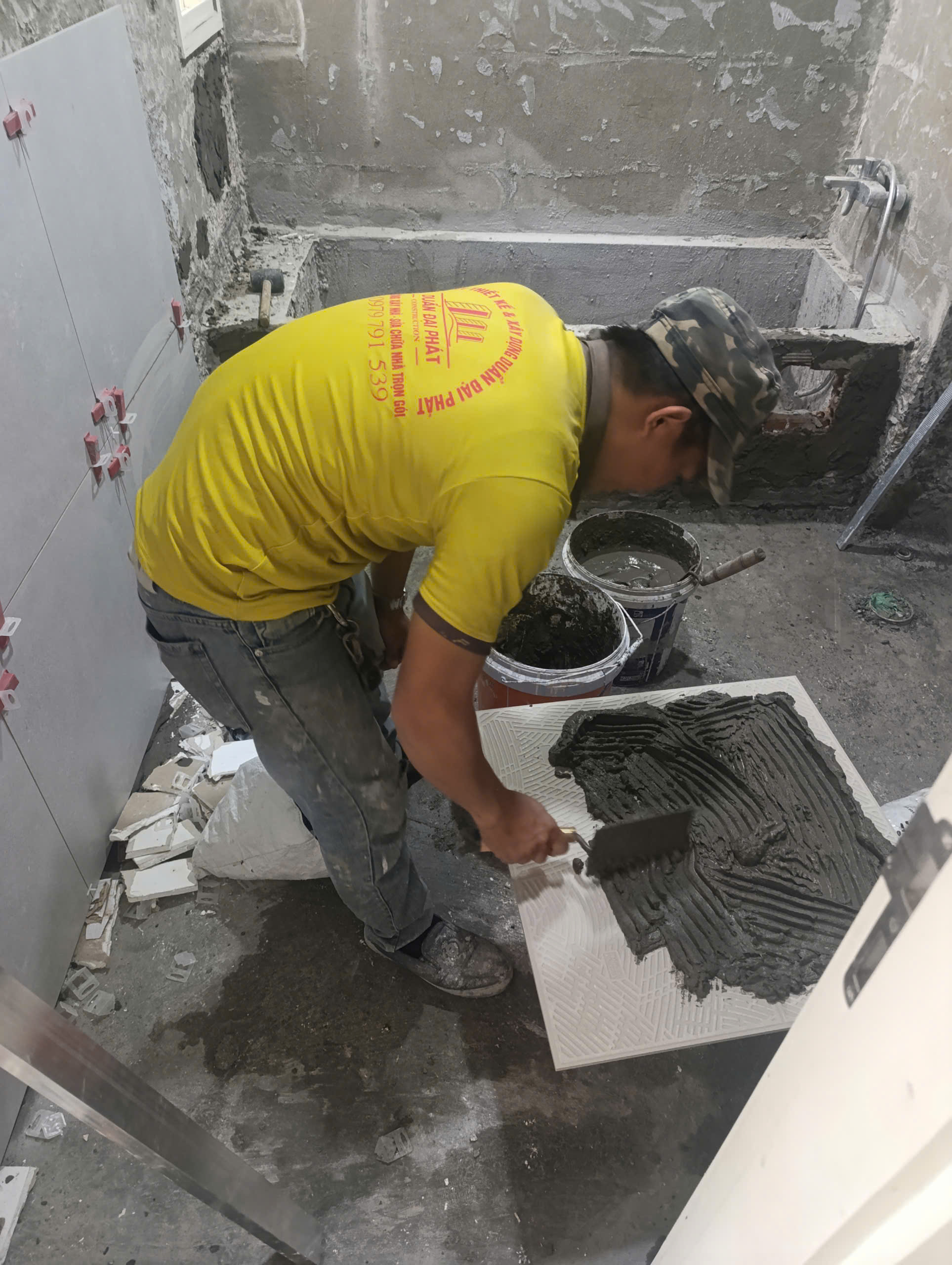 tho-xay-to-op-lat-chuyen-nghiep-d-home-24h.jpg