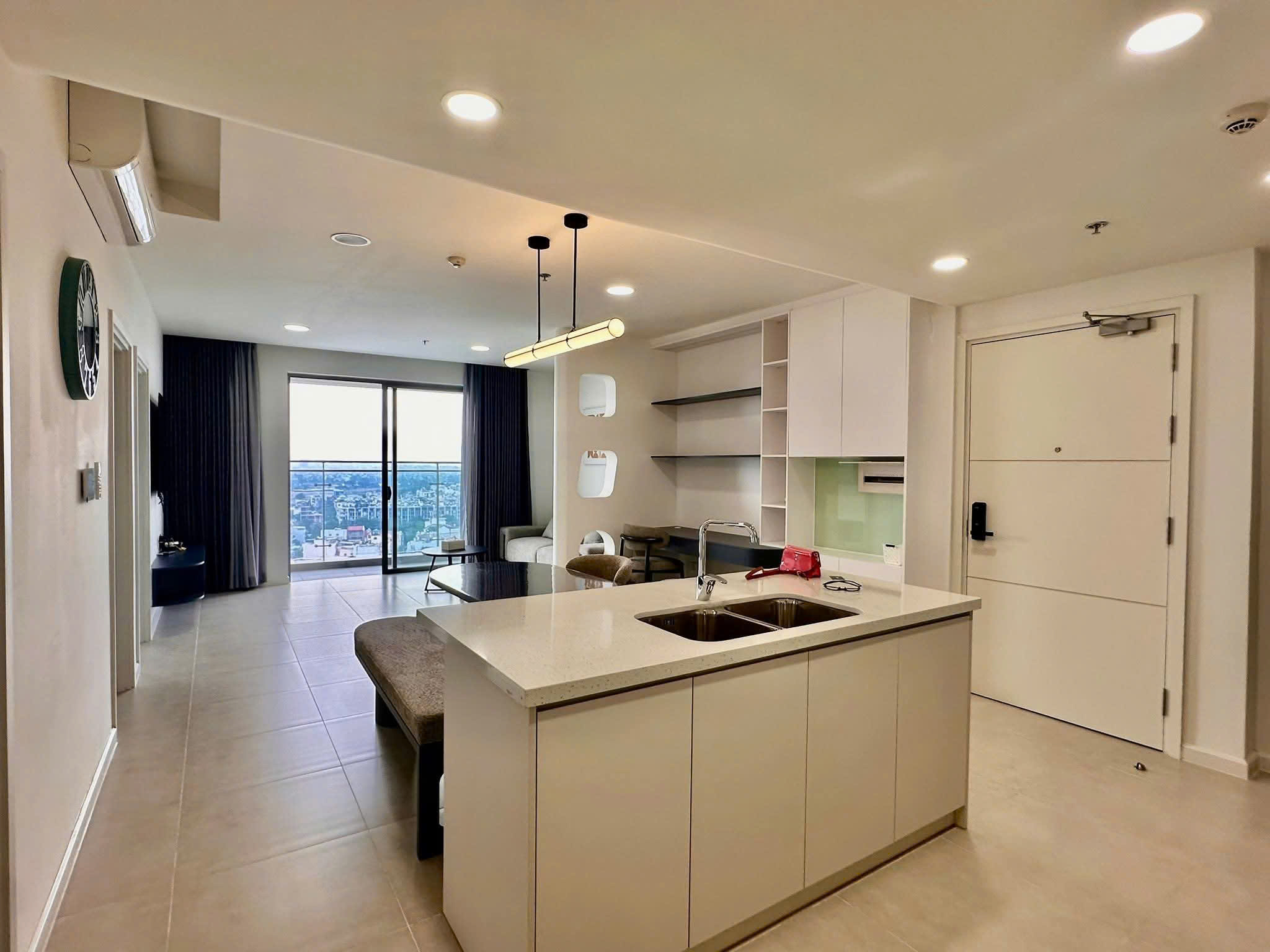 cem thêm 1 số hình ảnh phòng bếp chung cư d-home thi công nội thất