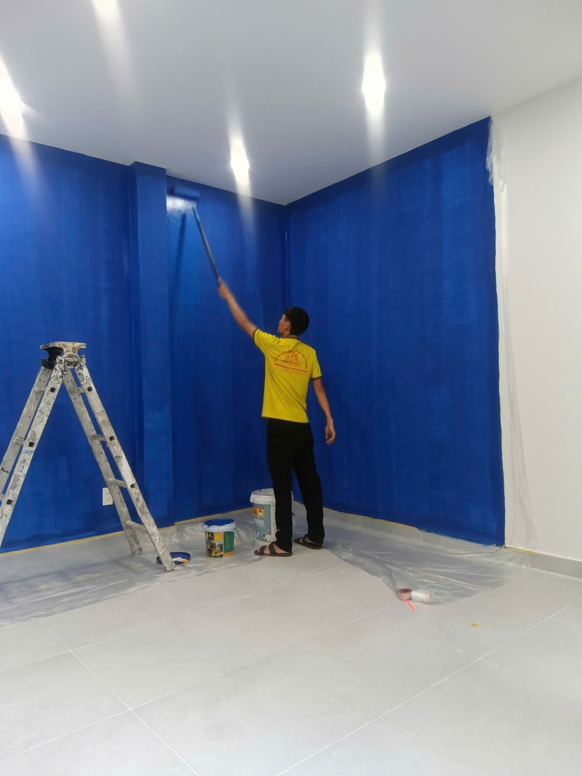 SƠN VÁCH TRANG TRÍ TRỌN GÓI CHO VĂN PHÒNG
